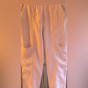 zara fashionable pink pants!